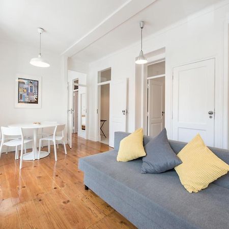 Cozy Apartment With Castel View ลิสบอน ภายนอก รูปภาพ