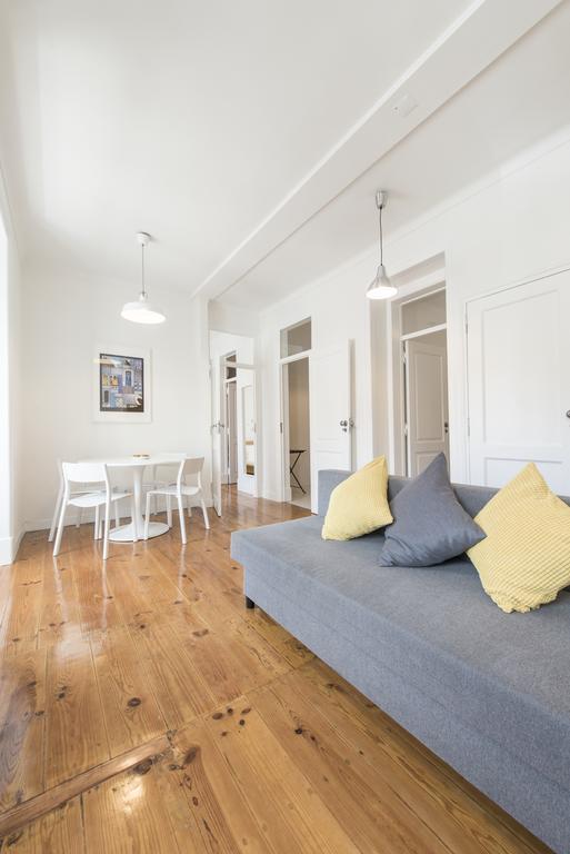 Cozy Apartment With Castel View ลิสบอน ภายนอก รูปภาพ