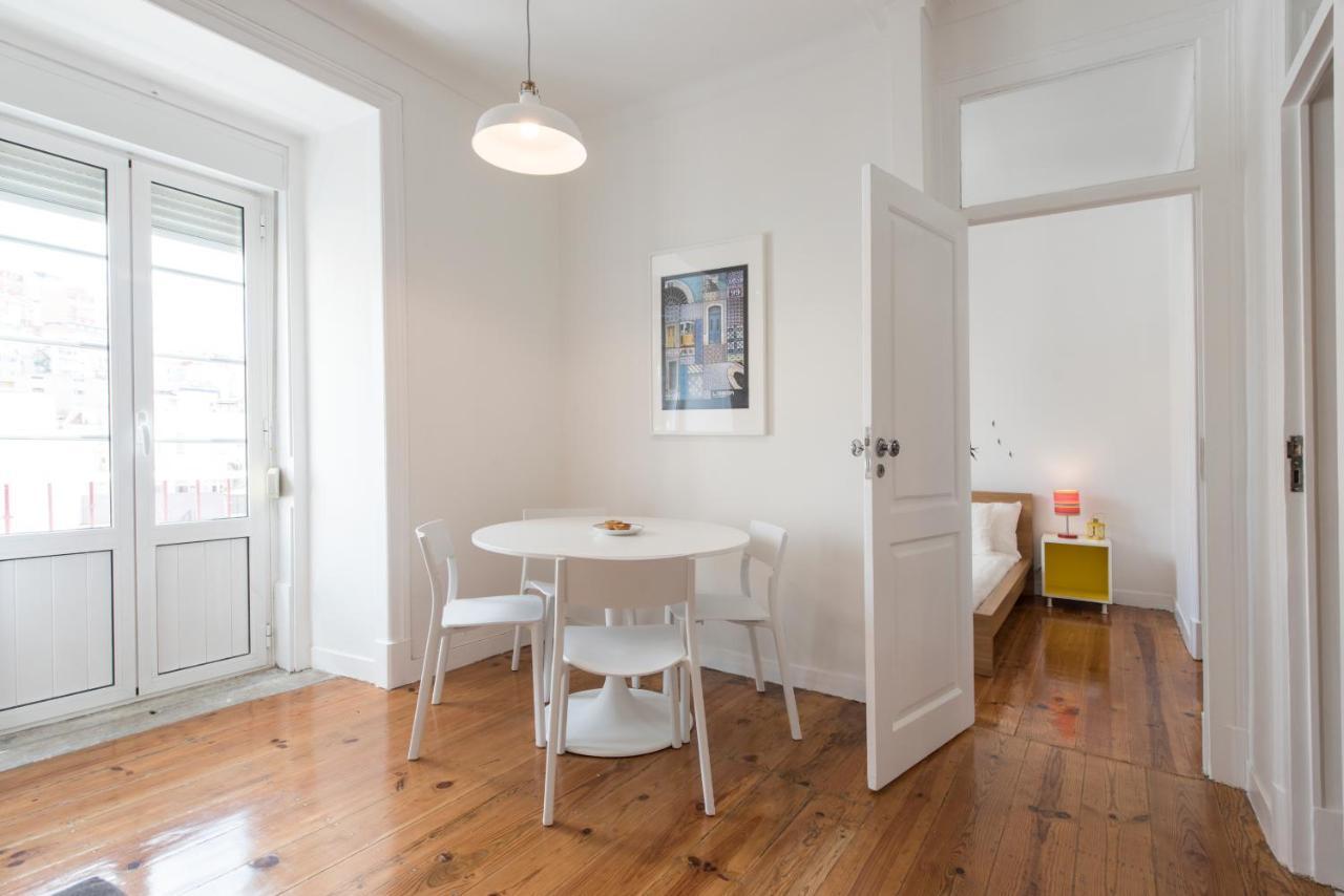 Cozy Apartment With Castel View ลิสบอน ภายนอก รูปภาพ