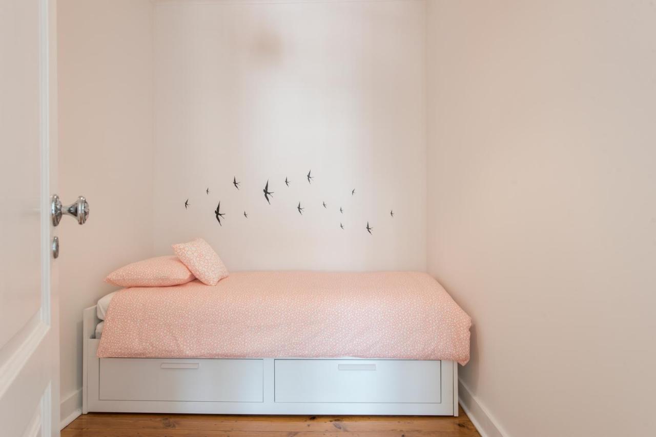 Cozy Apartment With Castel View ลิสบอน ภายนอก รูปภาพ