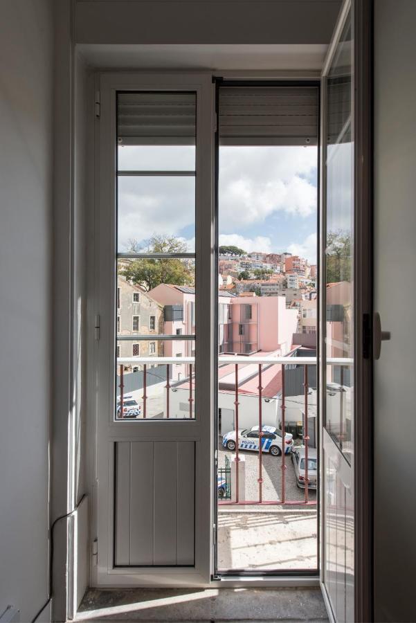 Cozy Apartment With Castel View ลิสบอน ภายนอก รูปภาพ